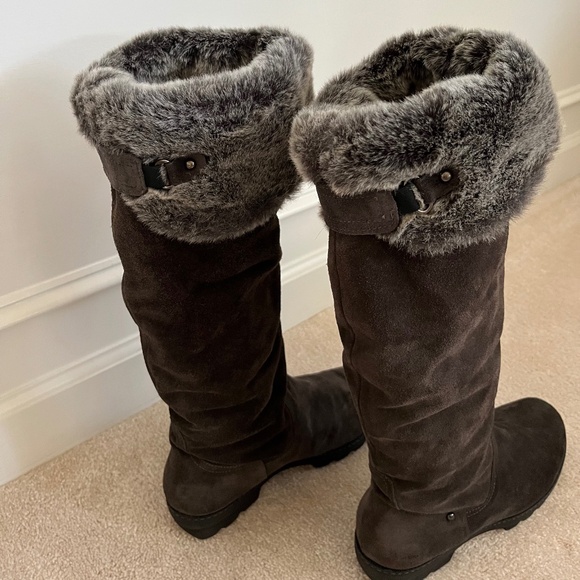 Aquatalia suede tall boot with faux fur lining Size 8.5 medium - Picture 7 of 8